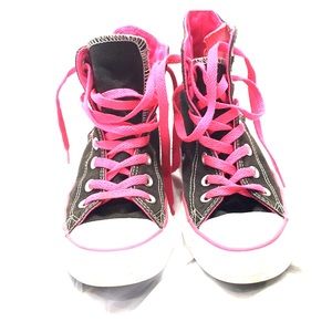 Neon pink / black hi top converse woman’s sz 7